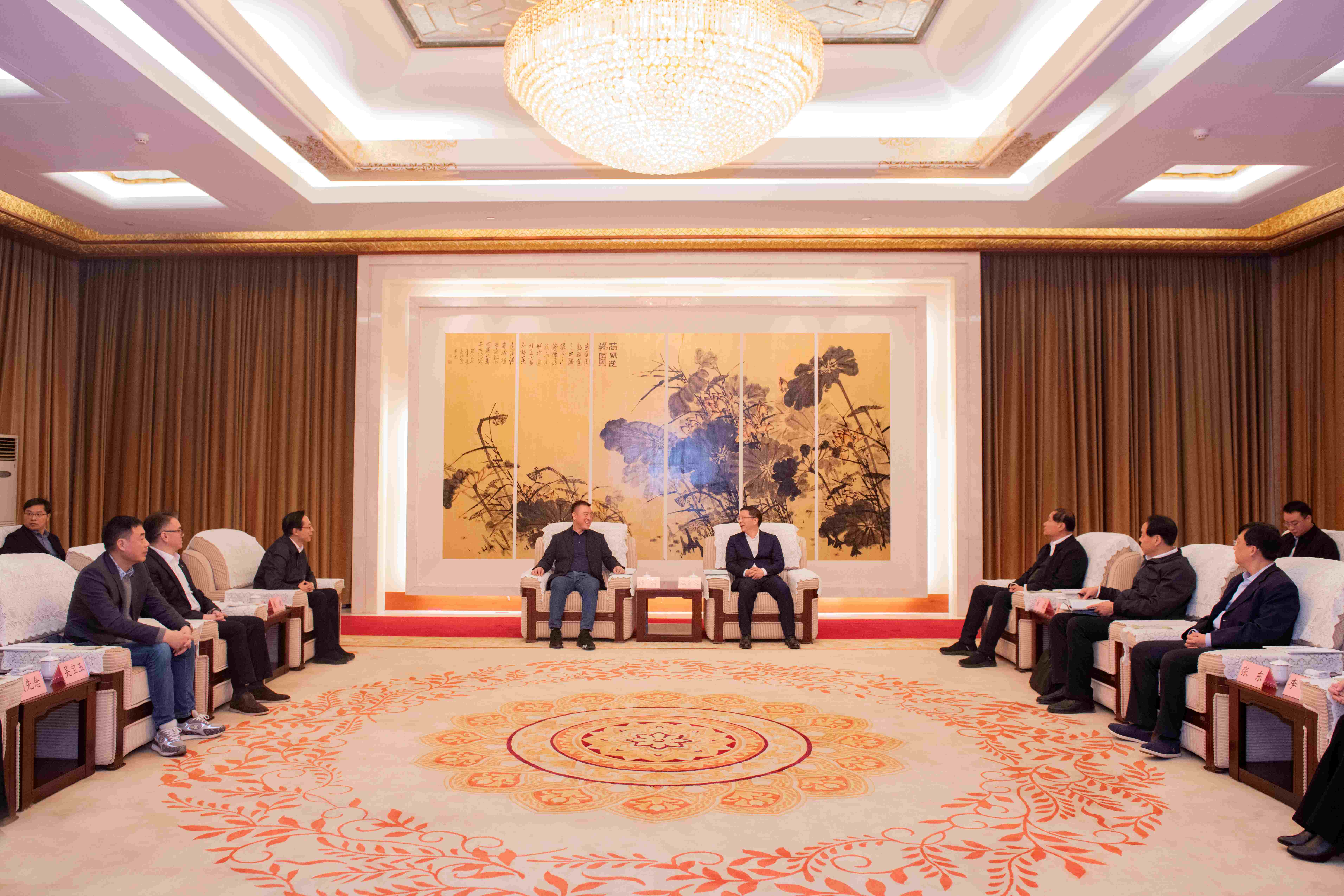 3044永利集团科技董事长陈涛带领深圳市和惠州市企业家前往济宁市考察交流 